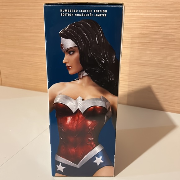DC Icons Wonder Woman 75 statue sculpted by Erick Sosa - Picture 3 of 8
